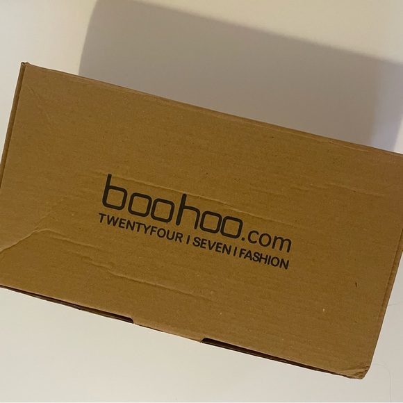 Boohoo Pom Pom Frill Leather Sliders - Cream - Picture 6 of 6